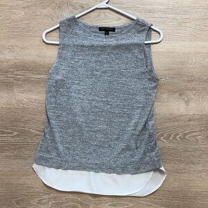 🌸Banana Republic Gray Sleeveless Top with White Hem
